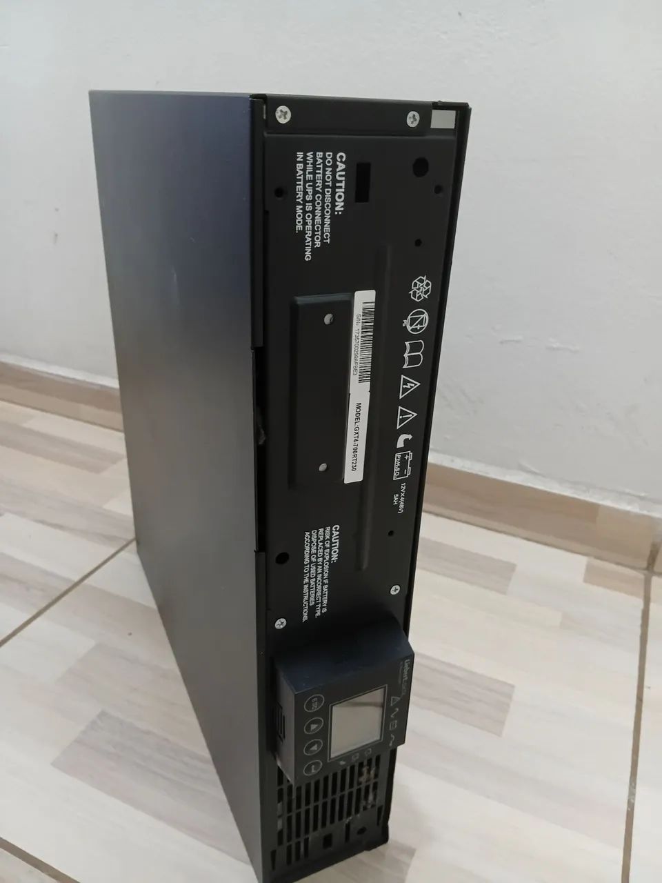 Nobreak Liebert modelo gxt4-700rt-230