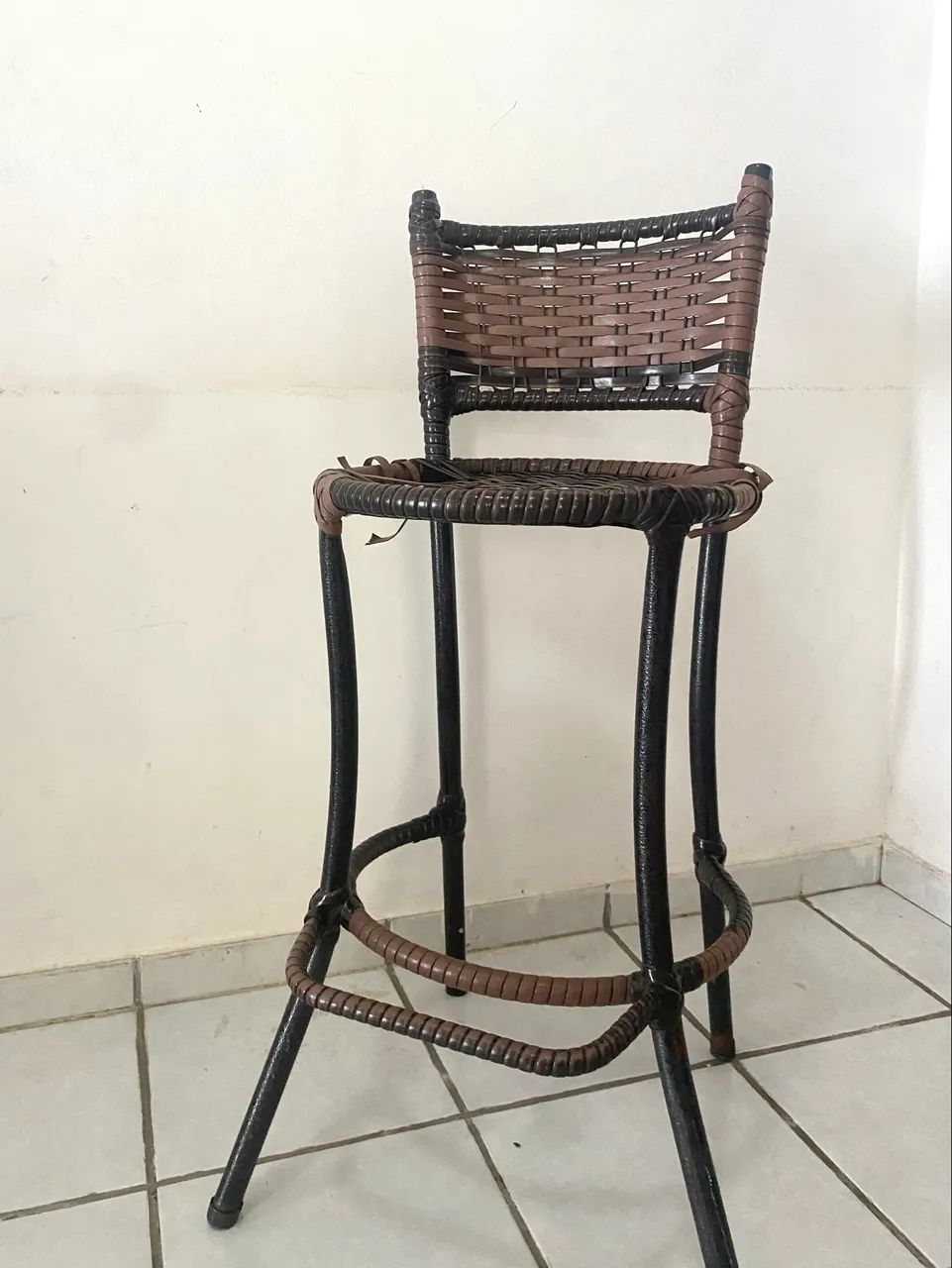 Banqueta alta com encosto  - Foto 2