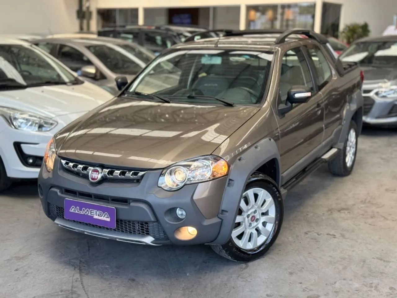 Fiat Strada Adv.1.8 16V Dualogic Flex CD 2016 - Foto 2
