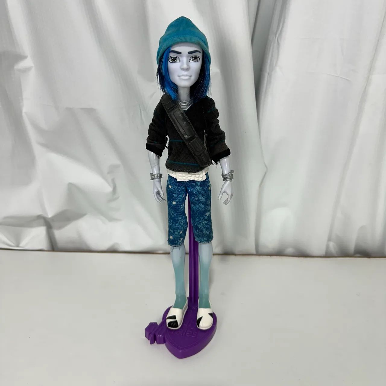 Invisibilly Monster High Boneco New Scaremester
