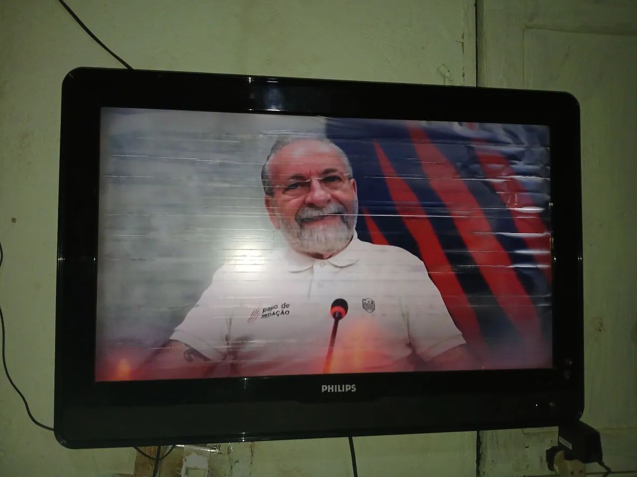 Tv Philips 33 polegadas com conversor digital  - Foto 2