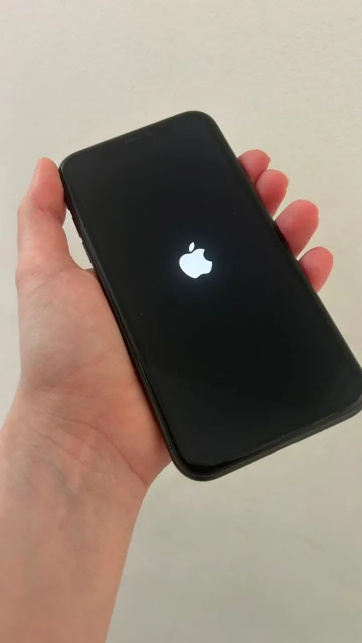 Cel iPhone 11 cor Preto  - Foto 2