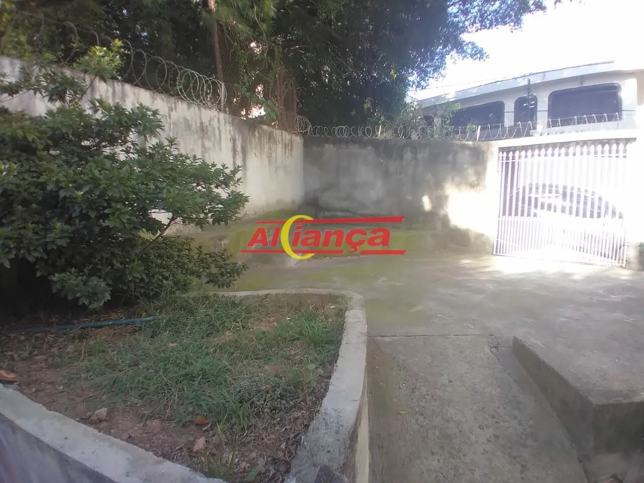 TERRENO DE ESQUINA VILA GALVAO