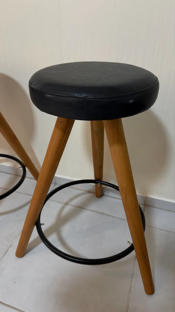 Kit com 2 Banquetas para balcão 