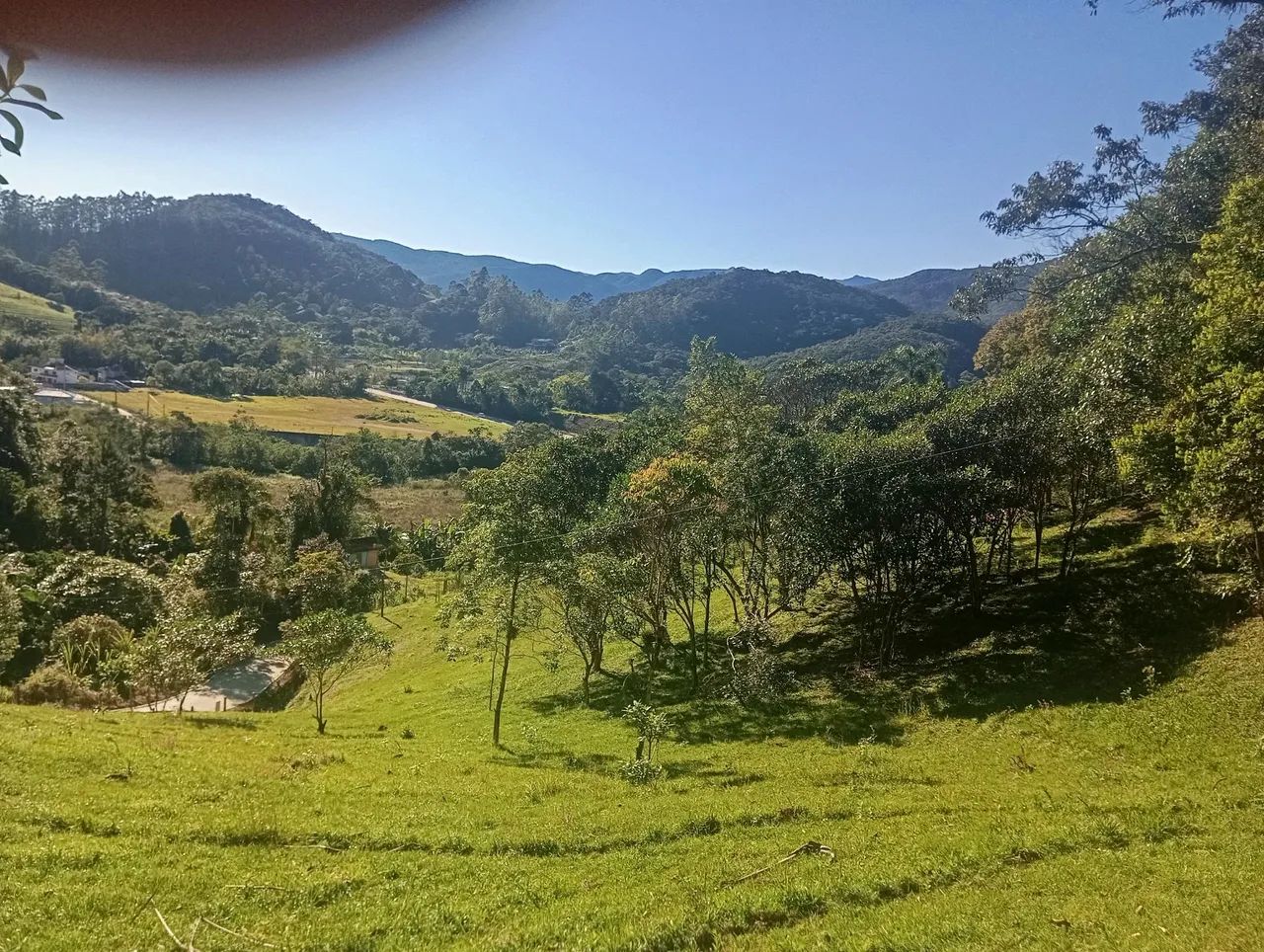 VENDE-SE OU TROCA: CHÁCARA  - Foto 4