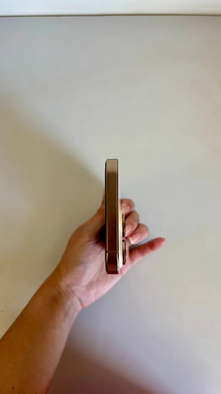 iPhone 16 Pro Max - Foto 4