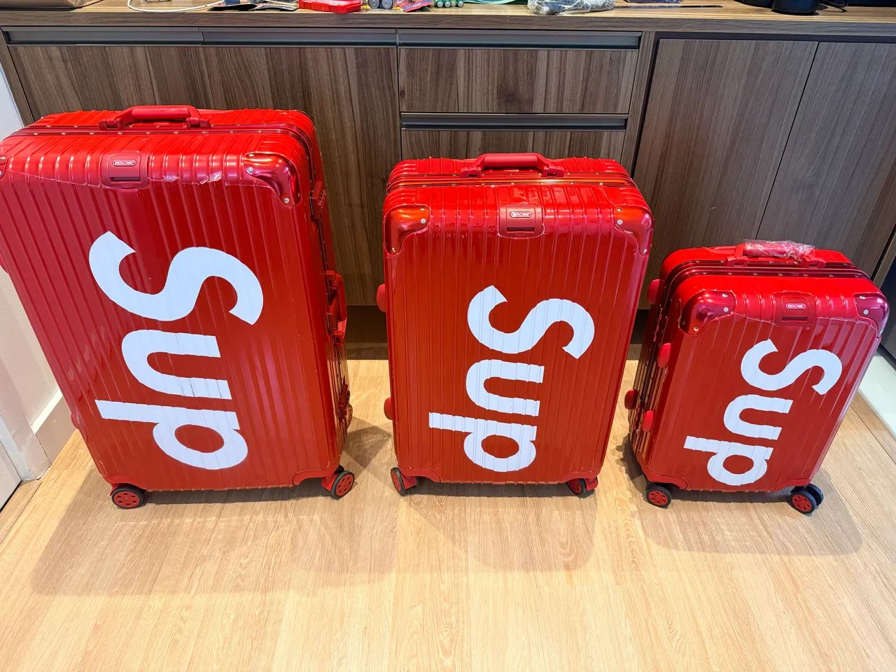 Vendo mala RIMOWA-SUPREME-RED - Foto 4