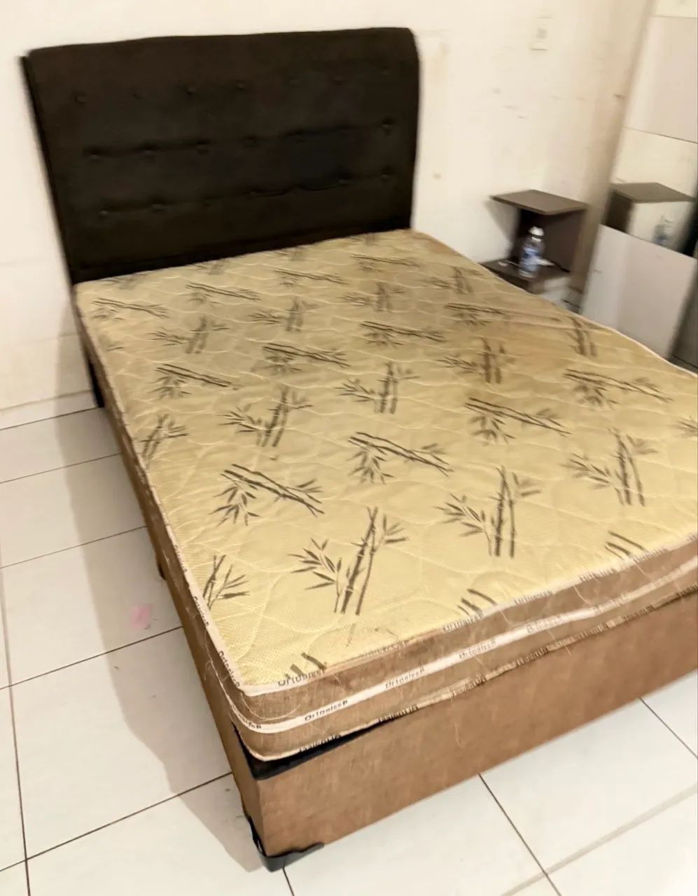 Cama Box casal base mais colchão base e Cabeceira usada - Foto 3