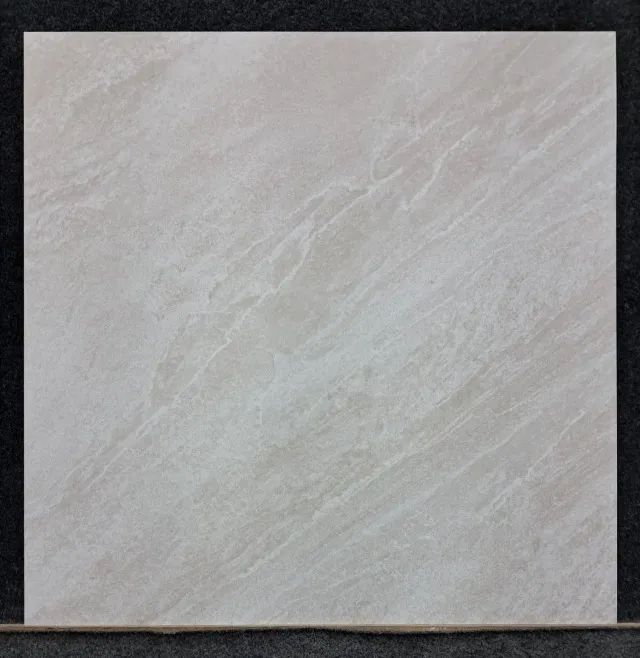 Piso Retificado Astro/Antideslizante 72x72 "RT75551" R$27,90 o m2. 