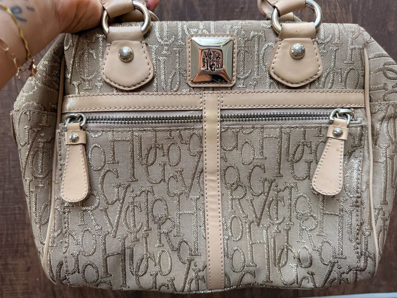 Bolsa Victor Hugo original dourada 