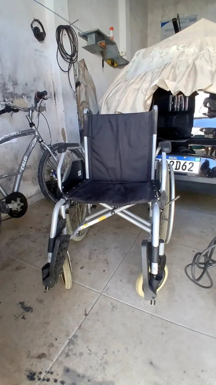 Cadeira de rodas desmontável