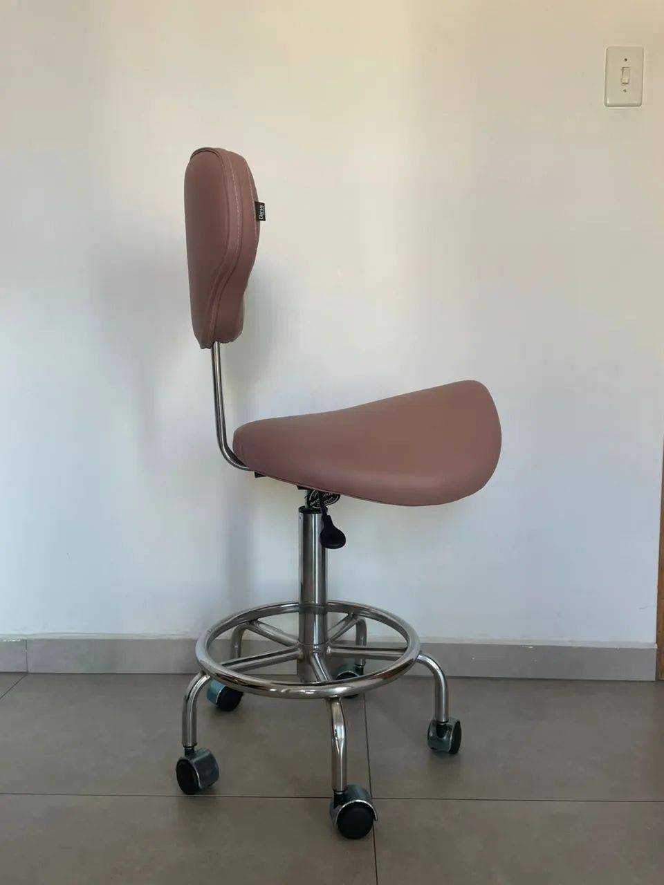 Cadeira de Maquiagem + Mocho Sela - Foto 2
