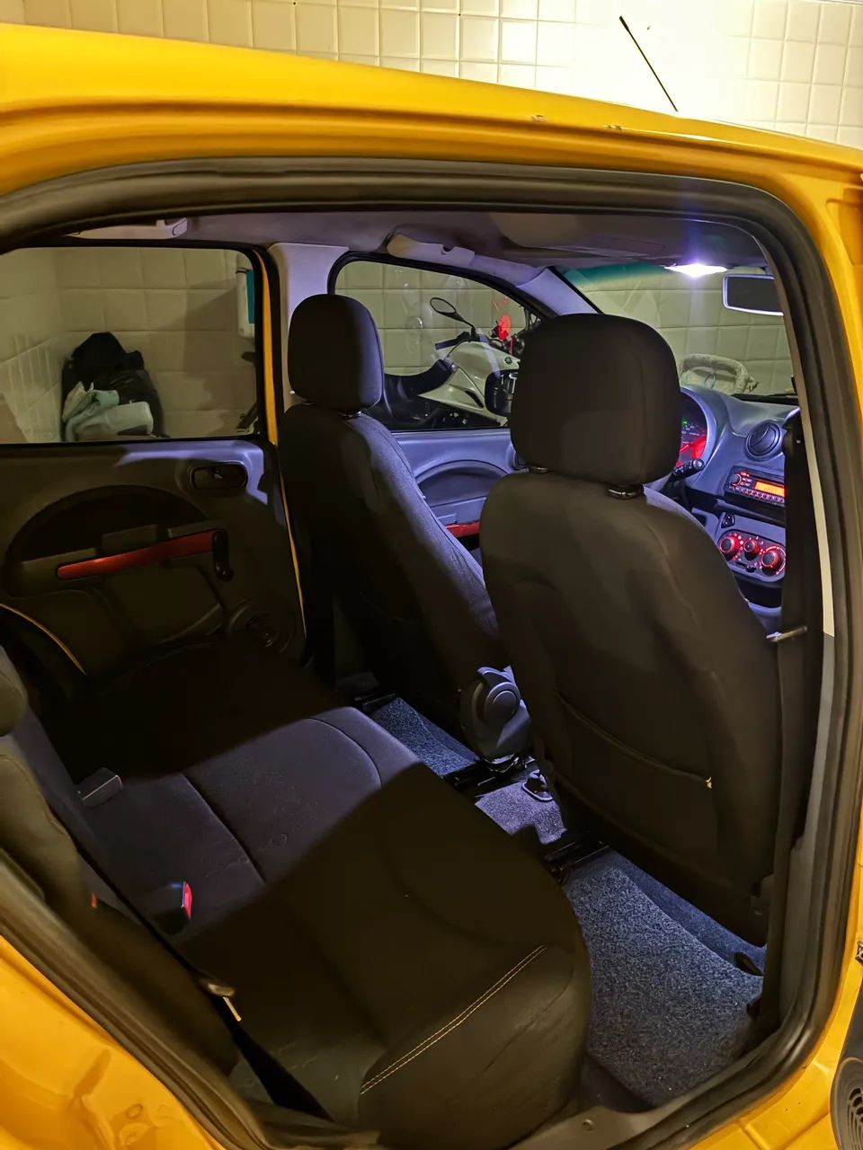 Fiat Uno Sporting 1.4 EVO Fire Flex 8V 4P 2012 - Foto 5