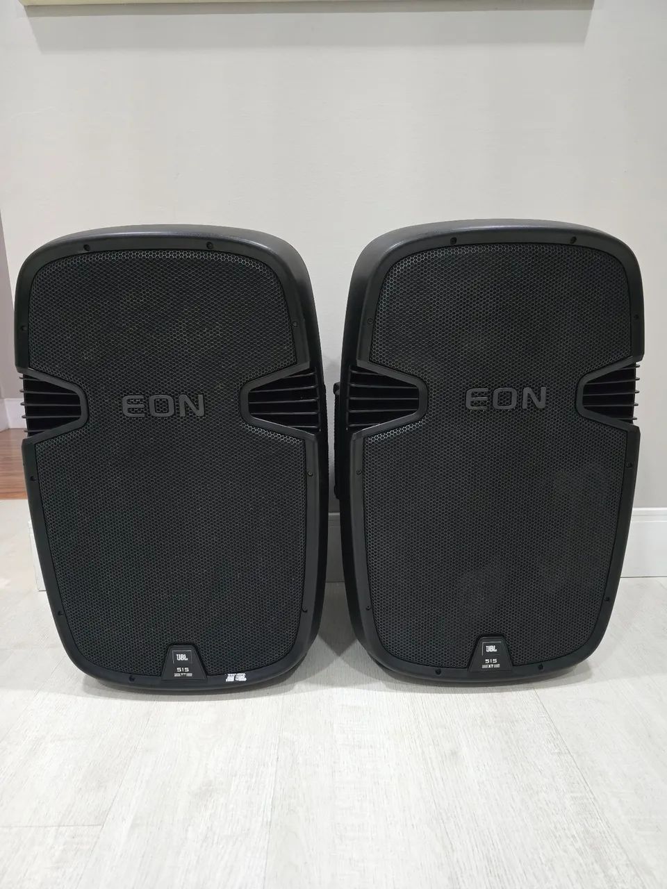 Par De Caixas Jbl Eon 515xt Profissional (Usado)