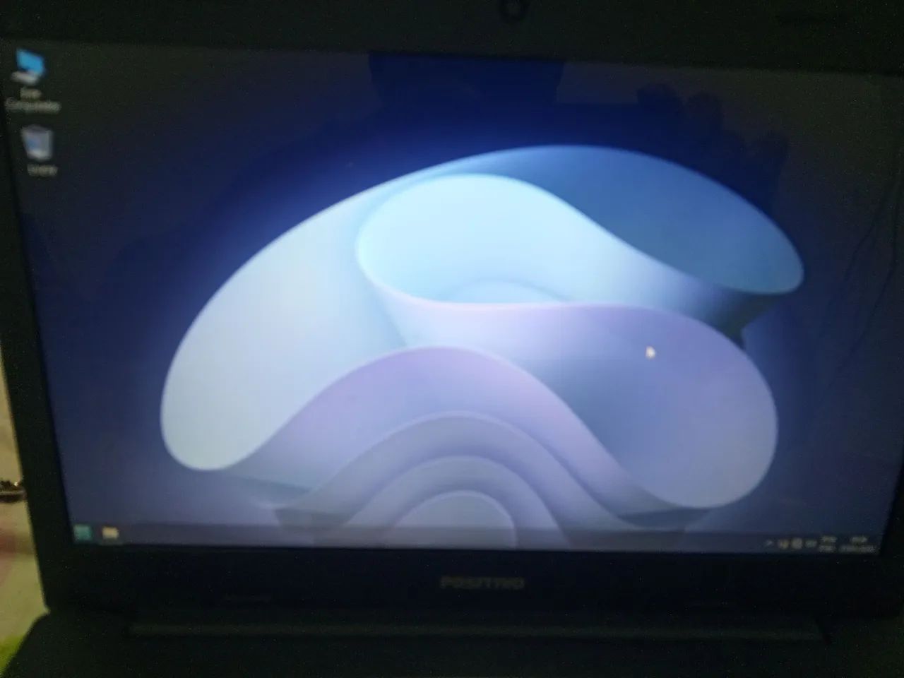 Notebook positivo para estudos.