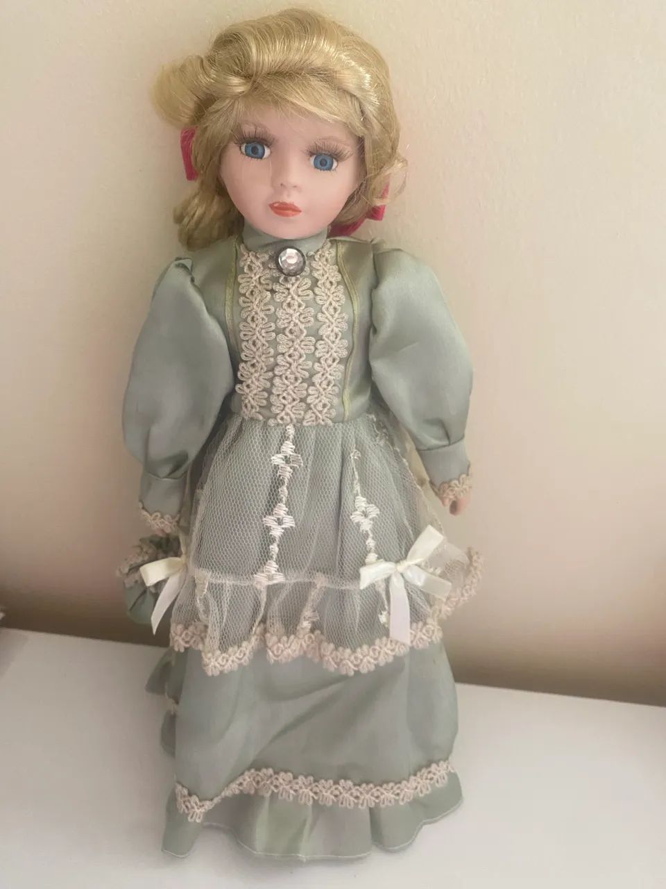 Boneca antiga 40cm, trazida dos EUA.