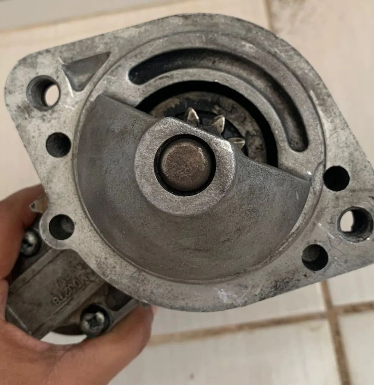 Motor de arranque l200 2.5 - Foto 2