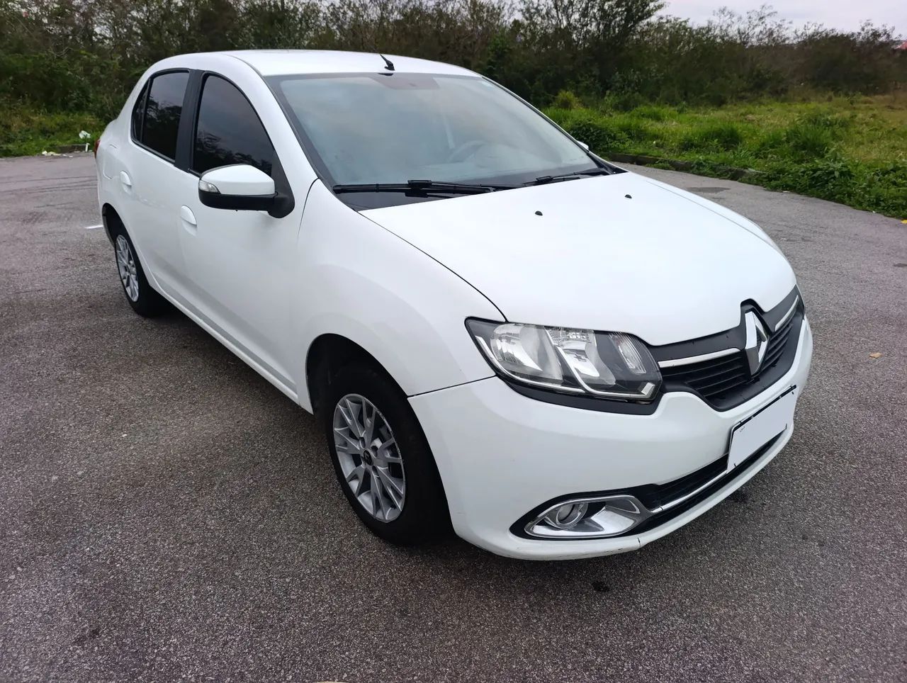 Renault Logan Dynamique Hi-flex 1.6 8V 4P 2014
