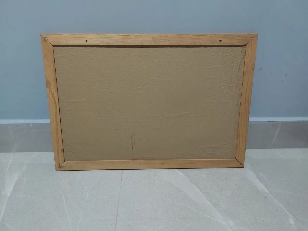 Quadro Cortiça Std 60 X 40 Mold Madeira Frisado - Souza   - Foto 2