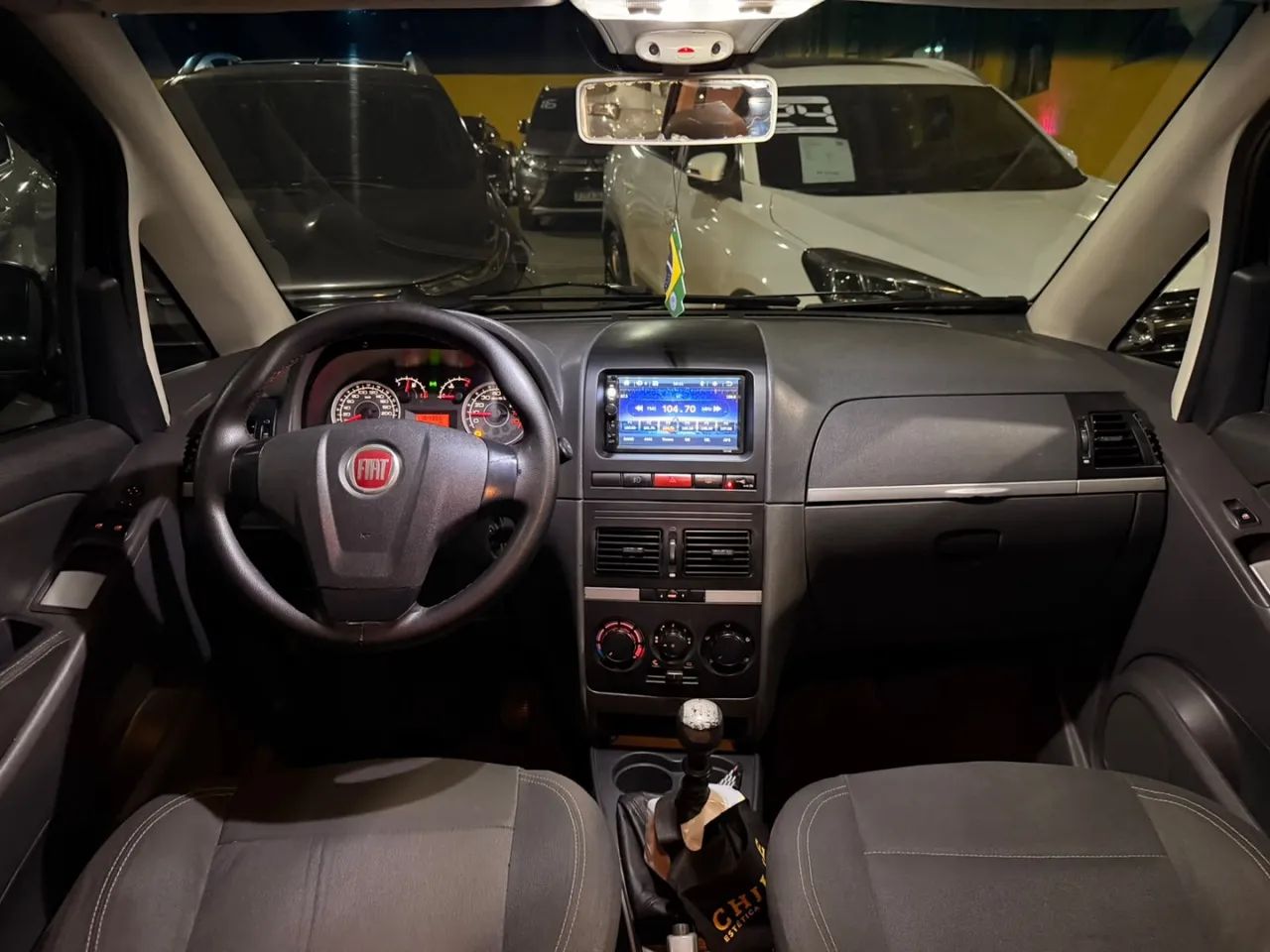 Fiat Idea Attractive 1.4 Fire Flex 8V 5P 2012 - Foto 2