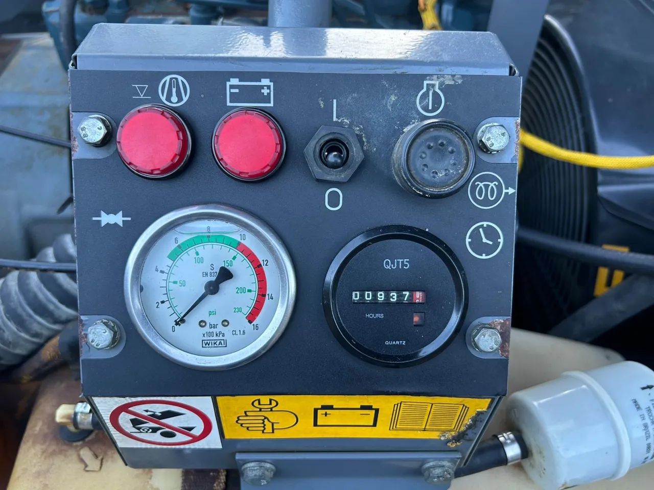 Compressor Chicago diesel Pneumatic CPS 90 90 PCM - Apenas 974 Horas - Foto 5