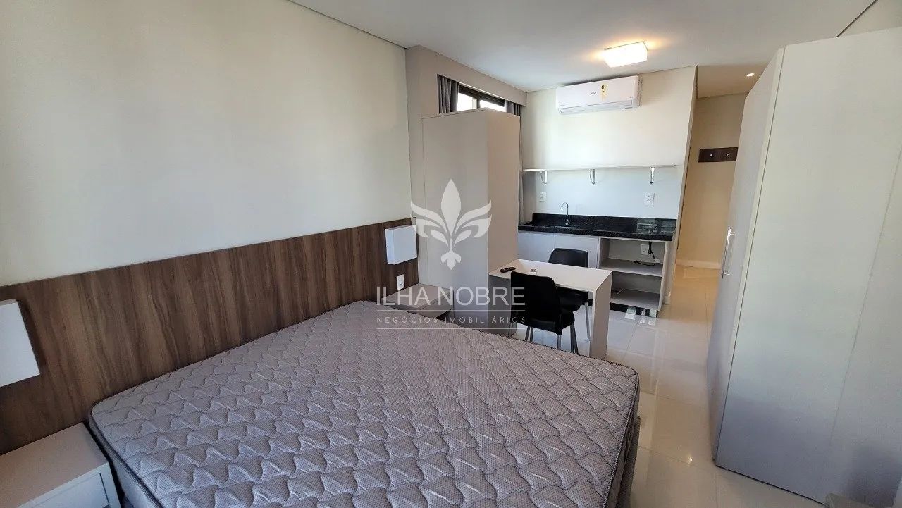 Studio mobiliado para aluguel no Trindade próximo à UFSC Florianópolis com 20 m² R$ 2.900,
