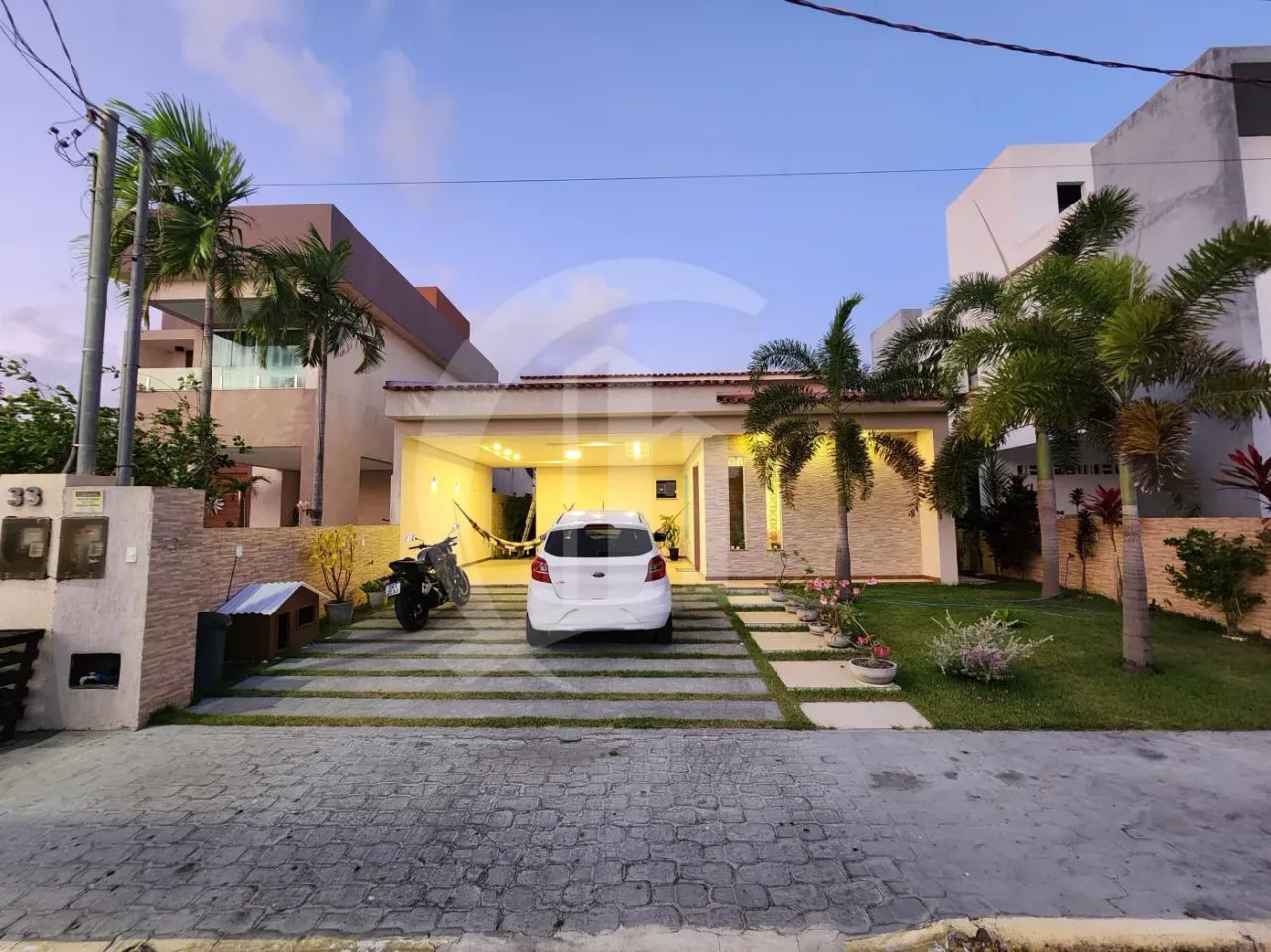 Casa térrea a venda com 182m² no Condomínio Marta Ferreira.