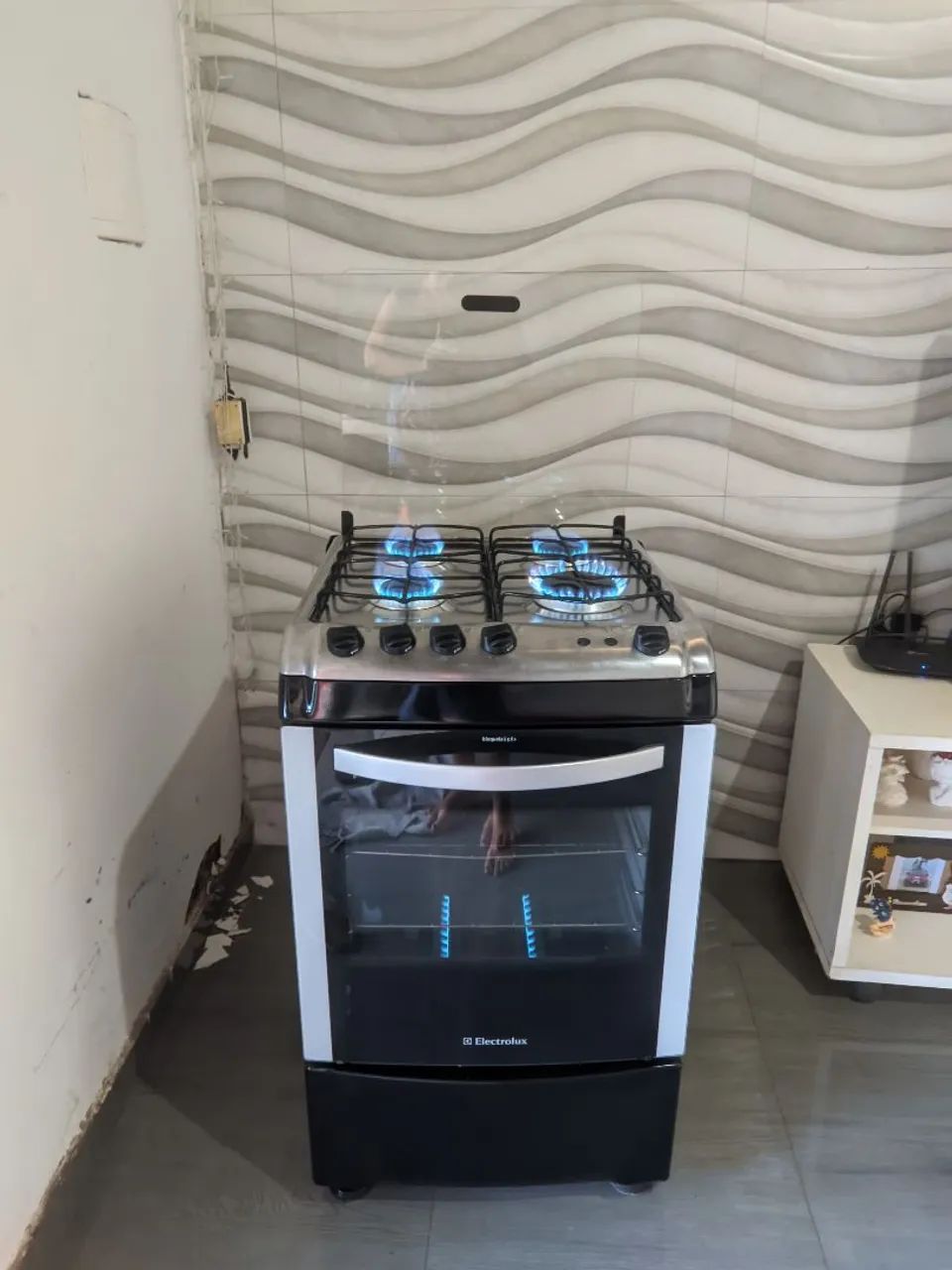 Fogão  Eletrolux  conservado 