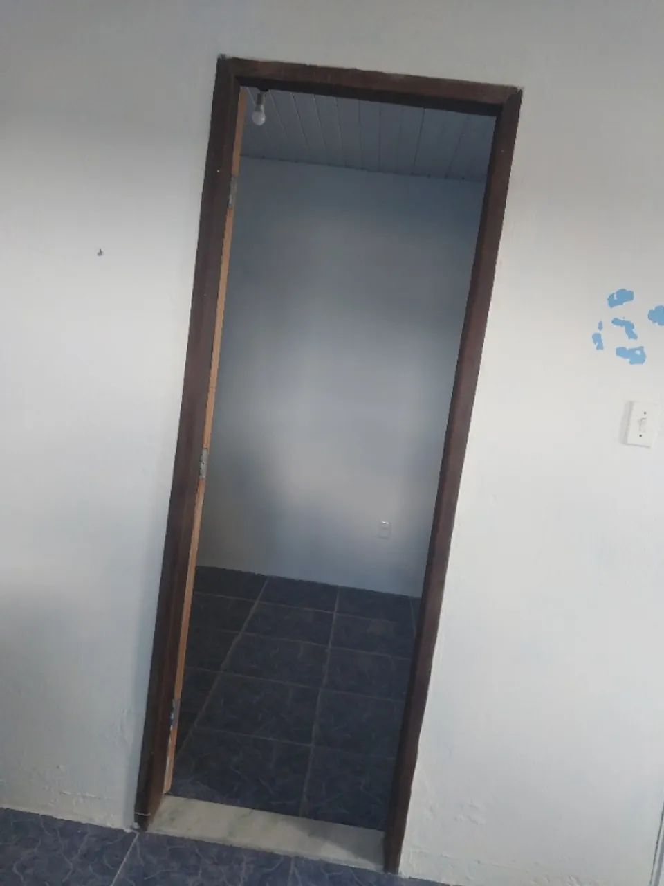 Alugo casa em Paripe.  Um quarto  - Foto 8