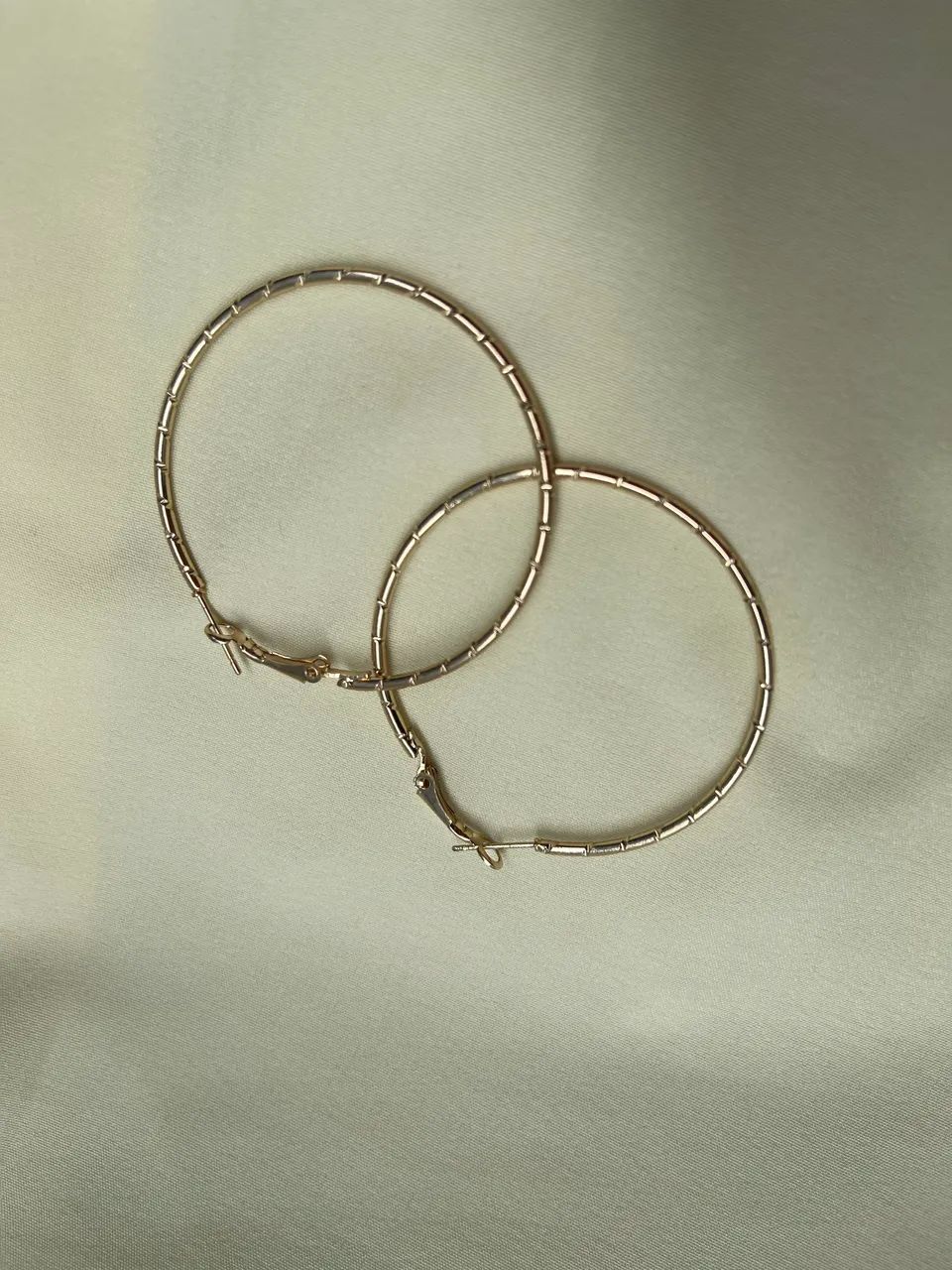 Argolas lindas média e pequena 