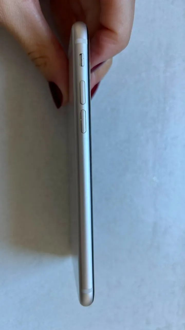 ? iPhone SE 3ª Geração - 64GB - Foto 2