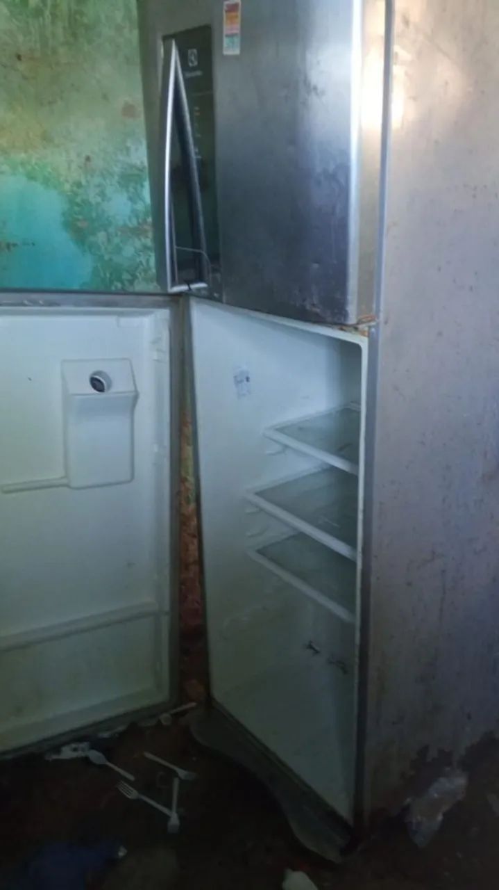 Vendo uma geladeira 