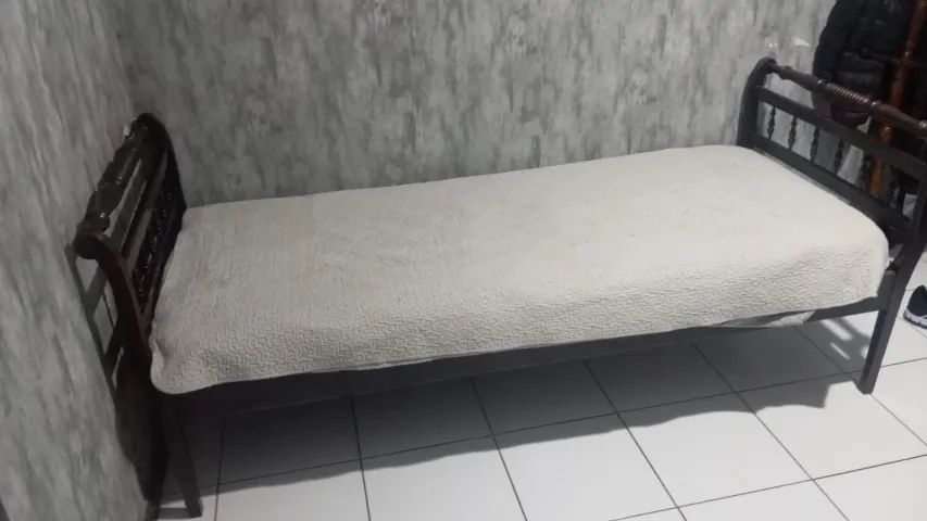 cama de madeira (solteiro)