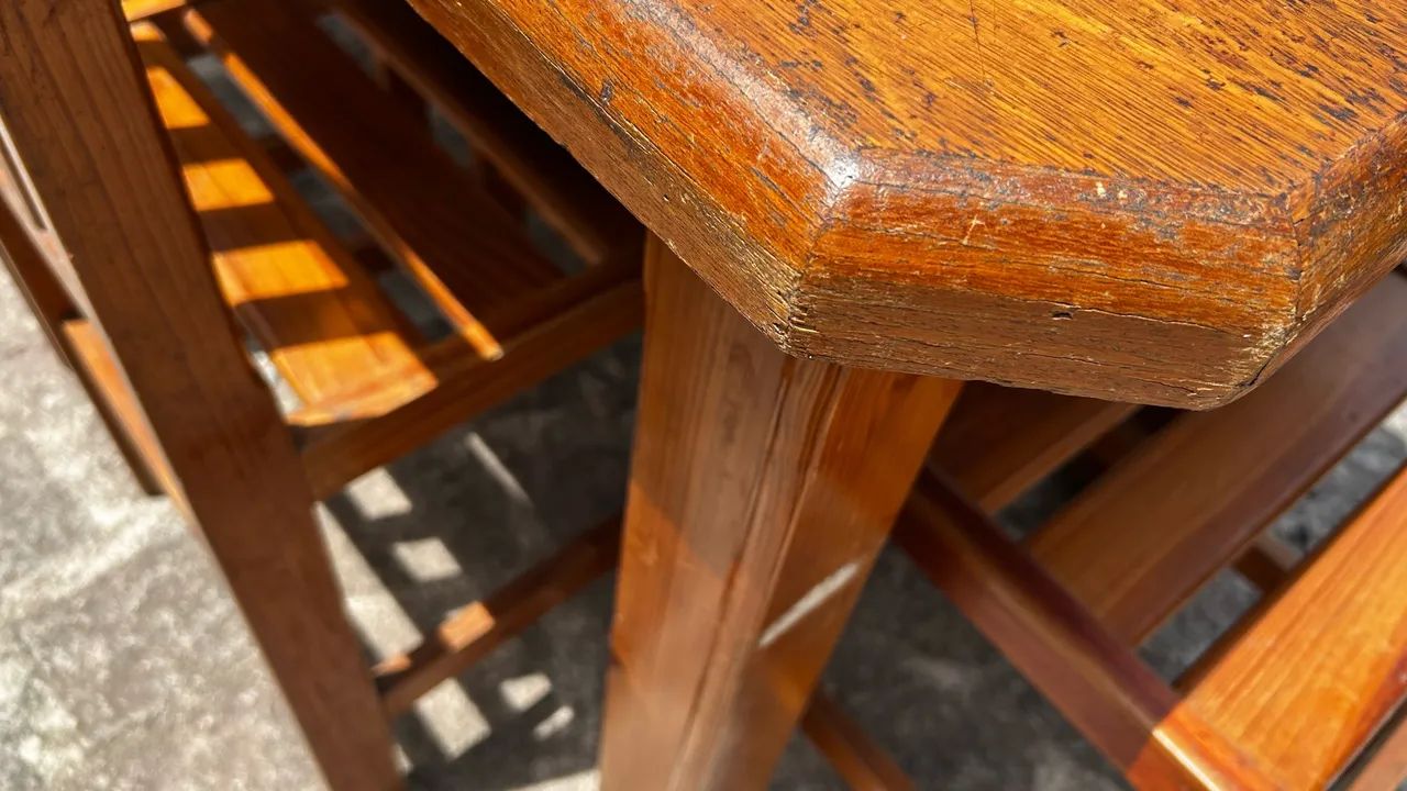 Mesa de Madeira com 6 Cadeiras  - Foto 4