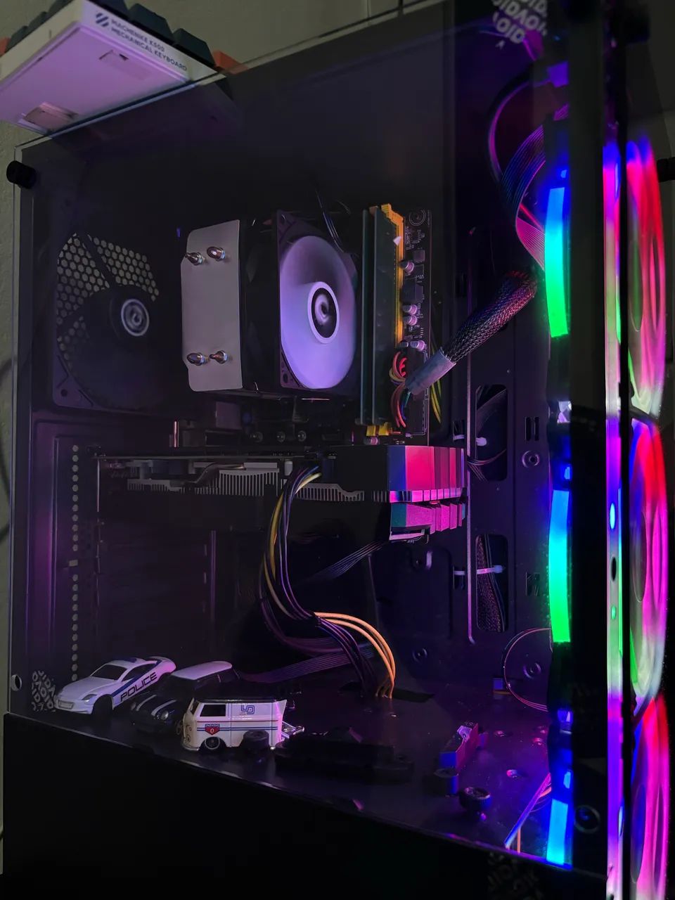 Pc gamer Ryzen 3 pro 4350 - Foto 2