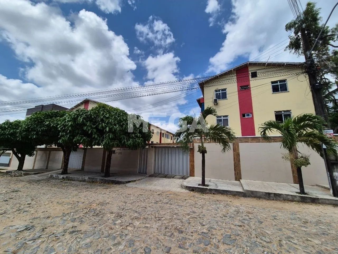 Apartamento com 3 quartos no bairro Icaraí em Caucaia, CE