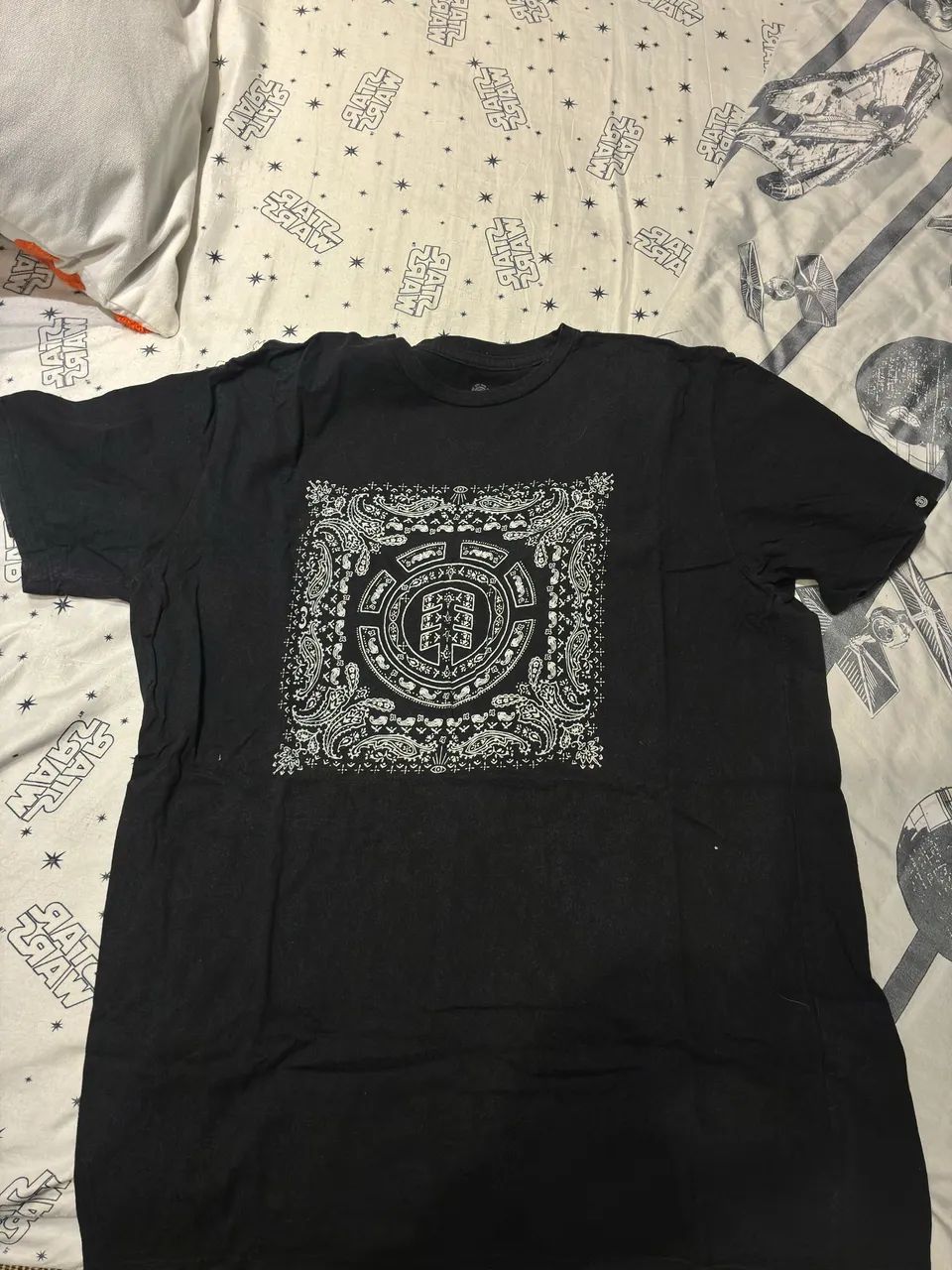 Roupas em bom estado (UND)