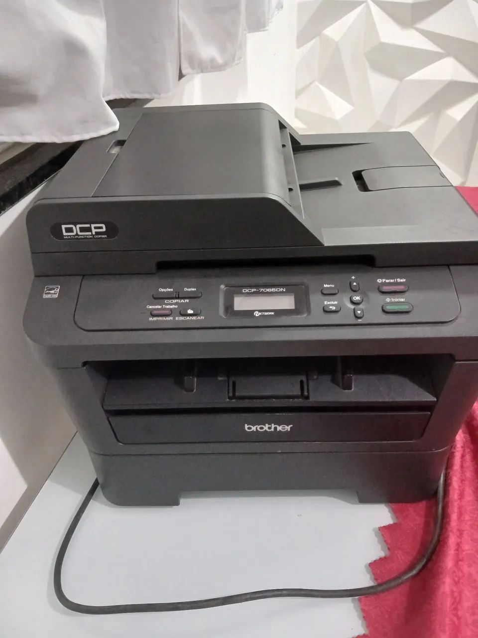 impressora multifuncional a laser, modelo Brother DCP-7065DN