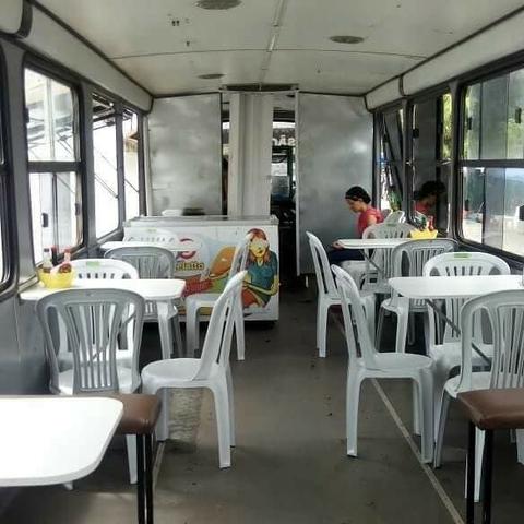 Onibus Lanchonete para vender ou trocar em veículo - Foto 12
