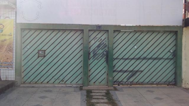 Oportunidade! Casa 02 quartos, bancada em granito, armários, varanda e garagem! - Foto 2