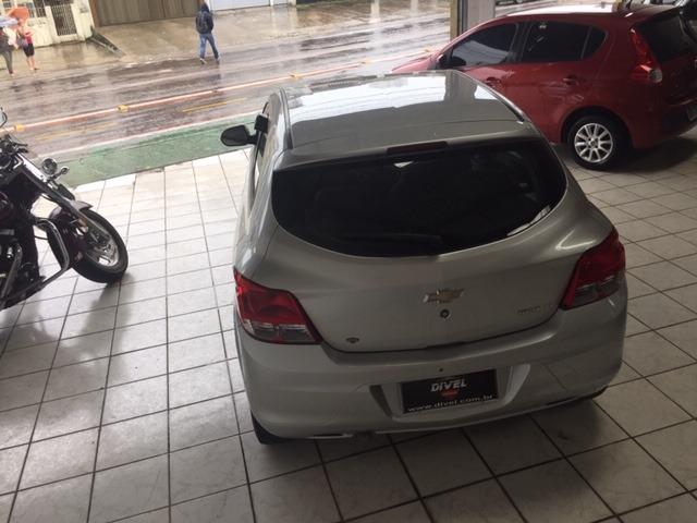 Onix LT 1.0 Flex Completo + DVD 2014/2015 - Foto 16