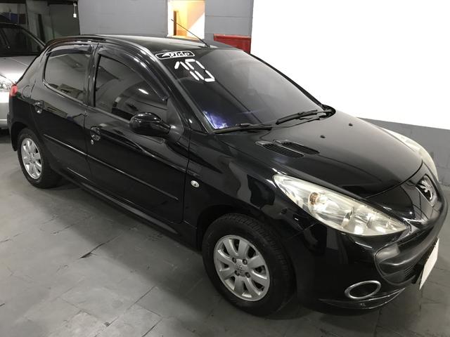 Peugeot 207 1.4 XR Sport com GNV ( apenas 48x $340,00 ) - Foto 2