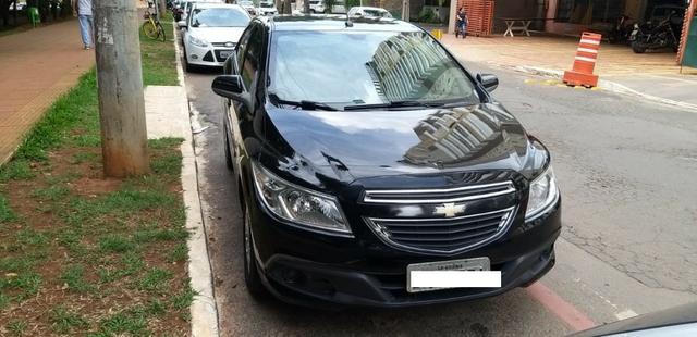 Onix LT 13/14 1.0 Preto