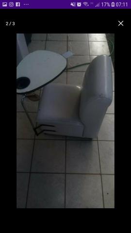 Vendo cadeirinha pra manicure - Foto 2