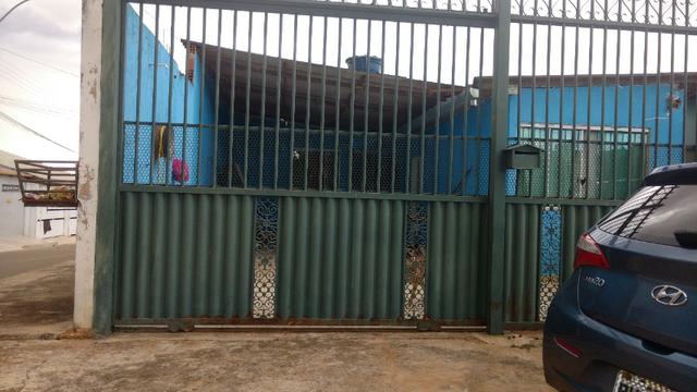 Vendo/ Troca - Casa Padrão - 2 Quartos - Foto 2