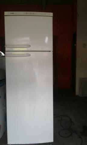 Vendo essa geladeira de duas portas gelo seco - Foto 4