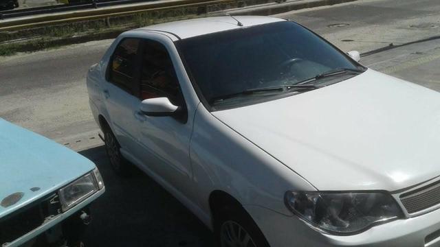Siena 2007 motor 1.8 HLX a gás e flex completo de tudo - Foto 16