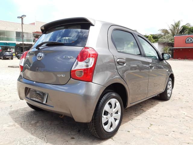 Toyota Etios XS 1.5 Automático 16/17 - Troco e Financio!! - Foto 5