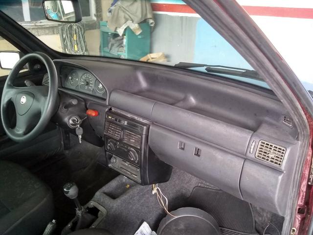 Vendo Fiat uno (faço troca aceito moto )leia o anúncio - Foto 2