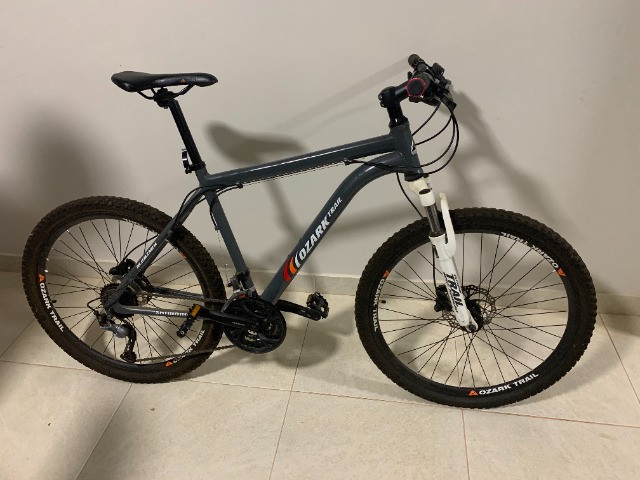 Bicicleta Ozark Trail Aro 26 Elbrus Cinza 27 Marchas Mountain Shimano Acera Altus